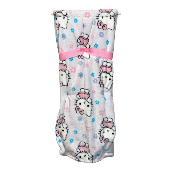 Hello Kitty Sanrio White Pink Blue Spring Flowers Throw Blanket 60x70 NWT - Picture 2 of 6